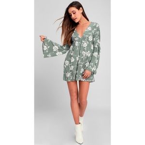 LULU’S Sage Green Floral Print Skater Dress Size L